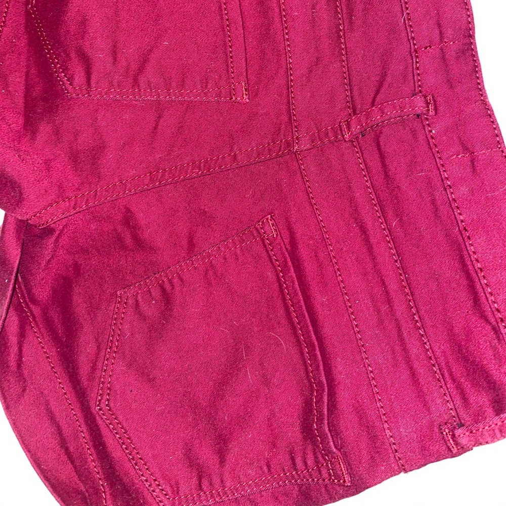 maroon shorts